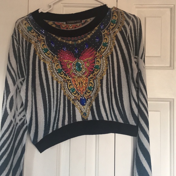 A very unique shirt - Picture 1 of 3